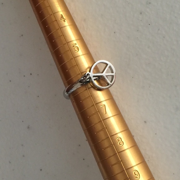☮️ Peace Sign Charm Ring | Stainless Steel - Picture 6 of 7